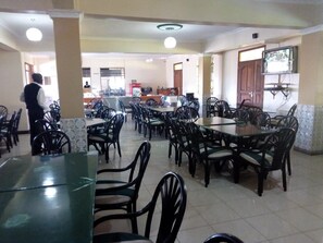 Café da manhã continental grátis todos os dias