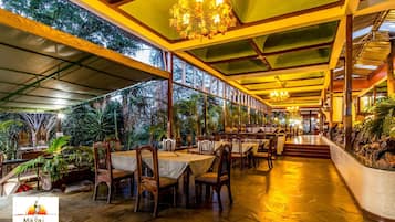 Breakfast, lunch, dinner served; local and international cuisine
