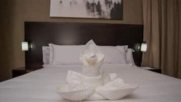 Luxury Double Room, 1 Bedroom, Non Smoking, Garden View | 1 bedroom, down duvets, in-room safe, blackout curtains