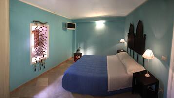 Decoració individual, mobiliari individual i habitacions insonoritzades