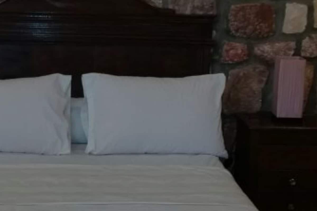 Double Room, 1 Double Bed
