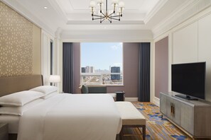 Premium bedding, down duvets, memory-foam beds, minibar - Sheraton Yinchuan (Yinchuan)