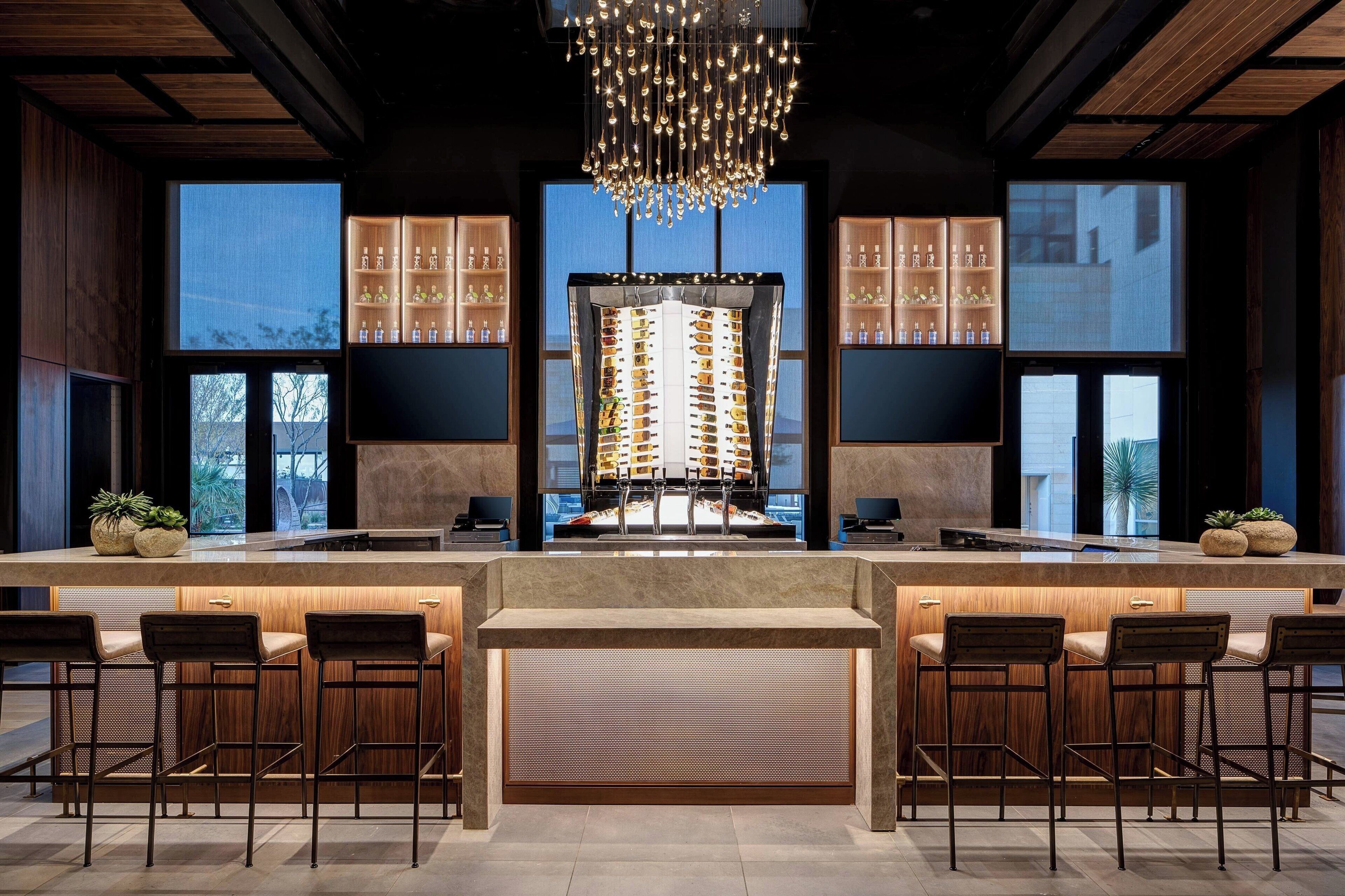 serves dinner and happy hour