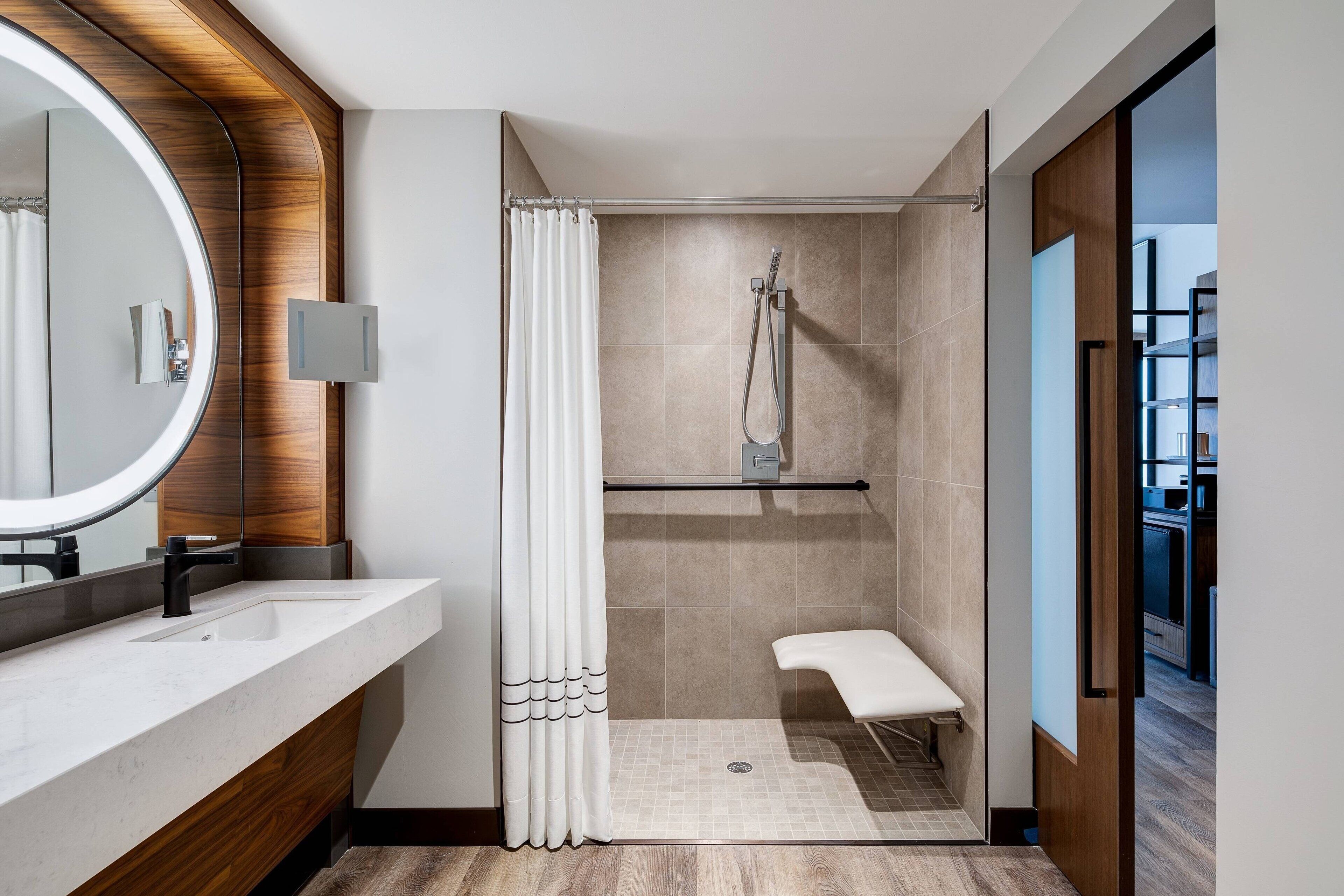 towels, soap, shampoo, toilet paper