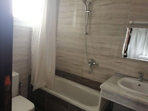 Bathroom - Nile Jewel Suites Fully Serviced Luxury Nile view Apartment. With 2 bedrooms (Luxor)