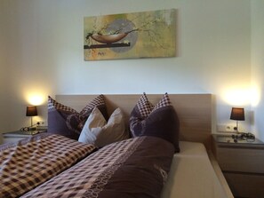 Comfort-Apartment (5 persons - incl. 50 EUR cleaning fee) | Schreibtisch, schallisolierte Zimmer, Babybetten, kostenloses WLAN