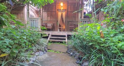 Ainutlaatuinen ja ihana puinen mökki 2