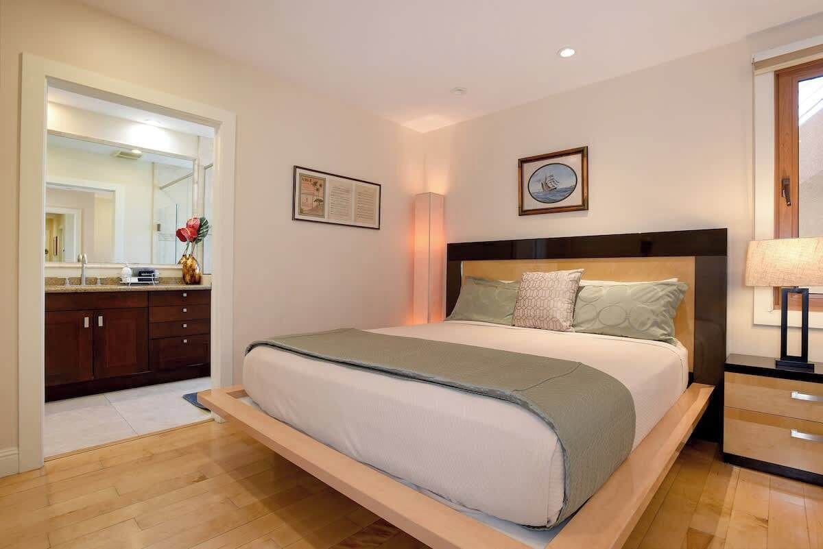 12 bedrooms, iron/ironing board, free WiFi, bed sheets