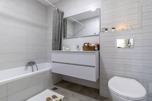 淋浴設備、風筒、提供毛巾