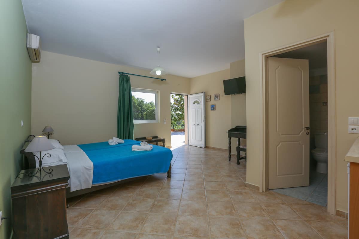 Camera Standard con letto matrimoniale o 2 letti singoli | 2 camere, una cassaforte in camera, Wi-Fi gratuito