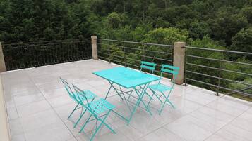 Panoramic Apartment | Terrace/patio