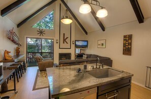 Interior - Babbling Brook Hideaway (Incline Village)