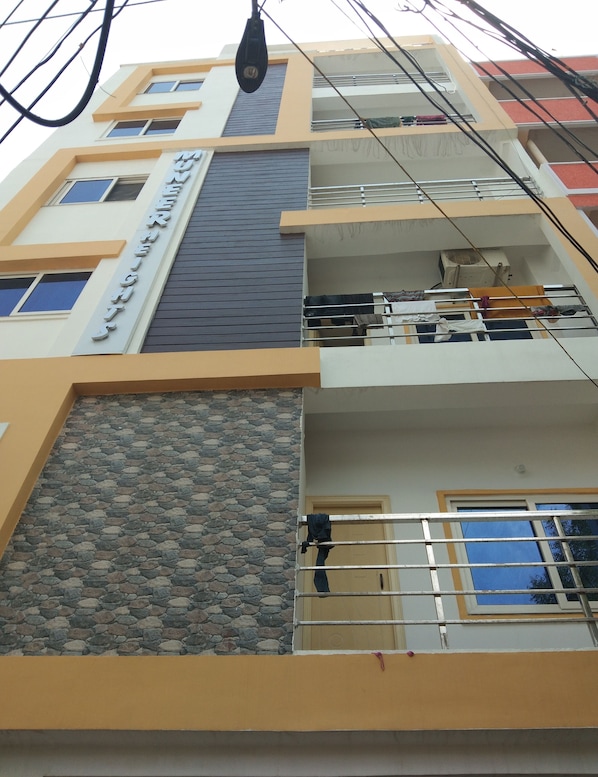 Exterior detail - 2 Bedroom Apartment near Basavatarakam Indo American Cancer Hospital. (Hyderabad)