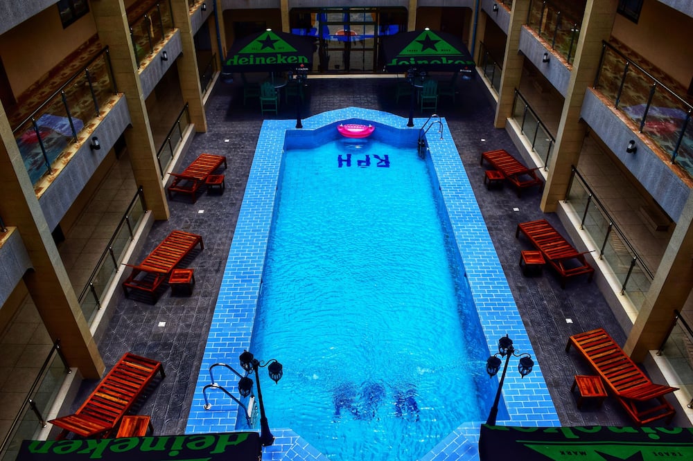 Regent Palace Hotel