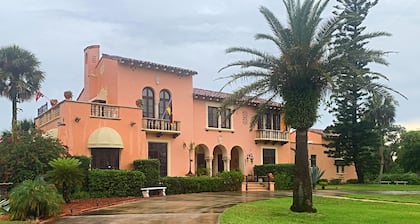 The Villa Bed and Breakfast
