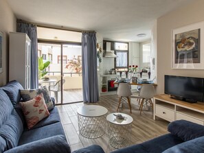 TV - Marine & Coastal Lifestyle: sea, sun and beach (El Médano)