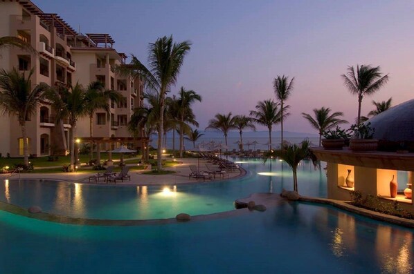 Outdoor pool, a heated pool