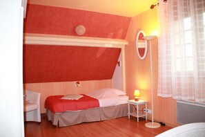 Suite, 2 Bedrooms | Iron/ironing board, free cots/infant beds, free WiFi, bed sheets - Le Haut Mesnil - 5 (Mesnil-Follemprise)