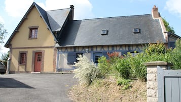 Façana frontal de l'allotjament