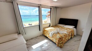 Minibar, individually decorated, individually furnished, desk