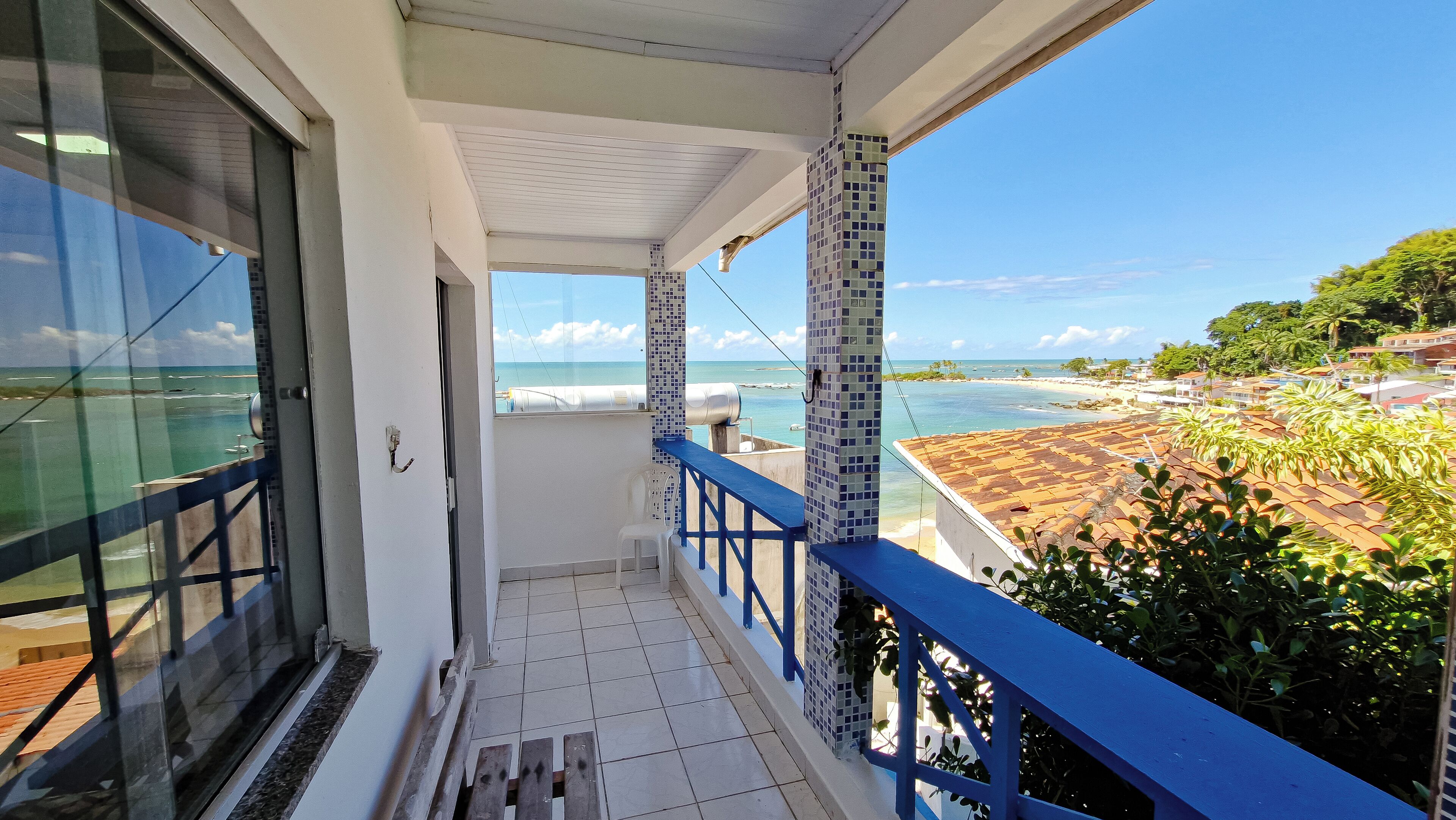 Apartamento Triplo Vista Mar | Minibar, individually decorated, individually furnished, desk