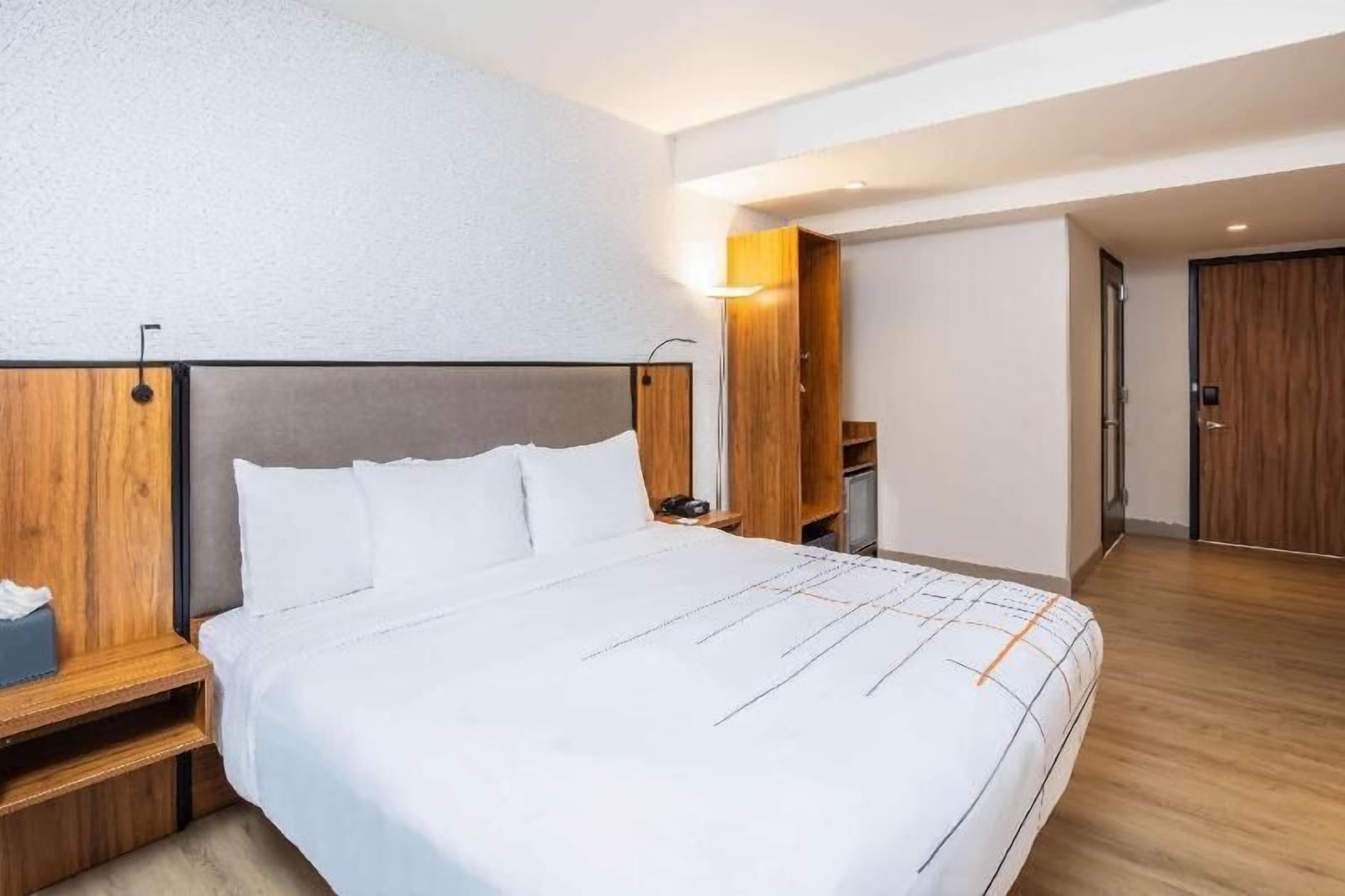 In-room safe, desk, iron/ironing board, free cots/infant beds