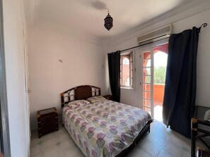 2 bedrooms, bed sheets - Villa in the Palmeraie, pool, tennis (MARRAKECH)
