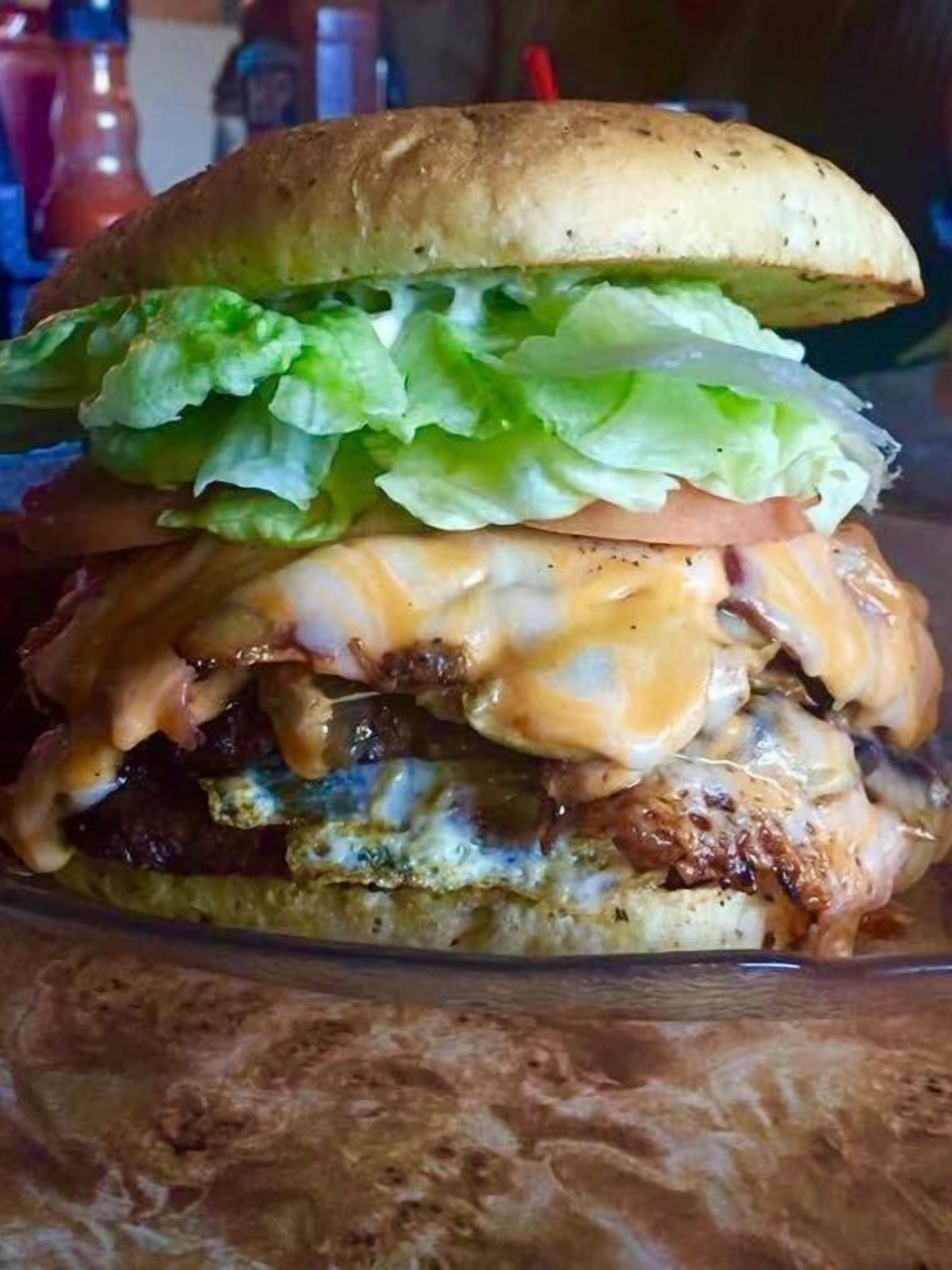 2 restaurants, breakfast served