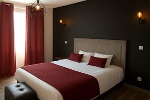 1 bedroom, premium bedding, memory-foam beds, minibar