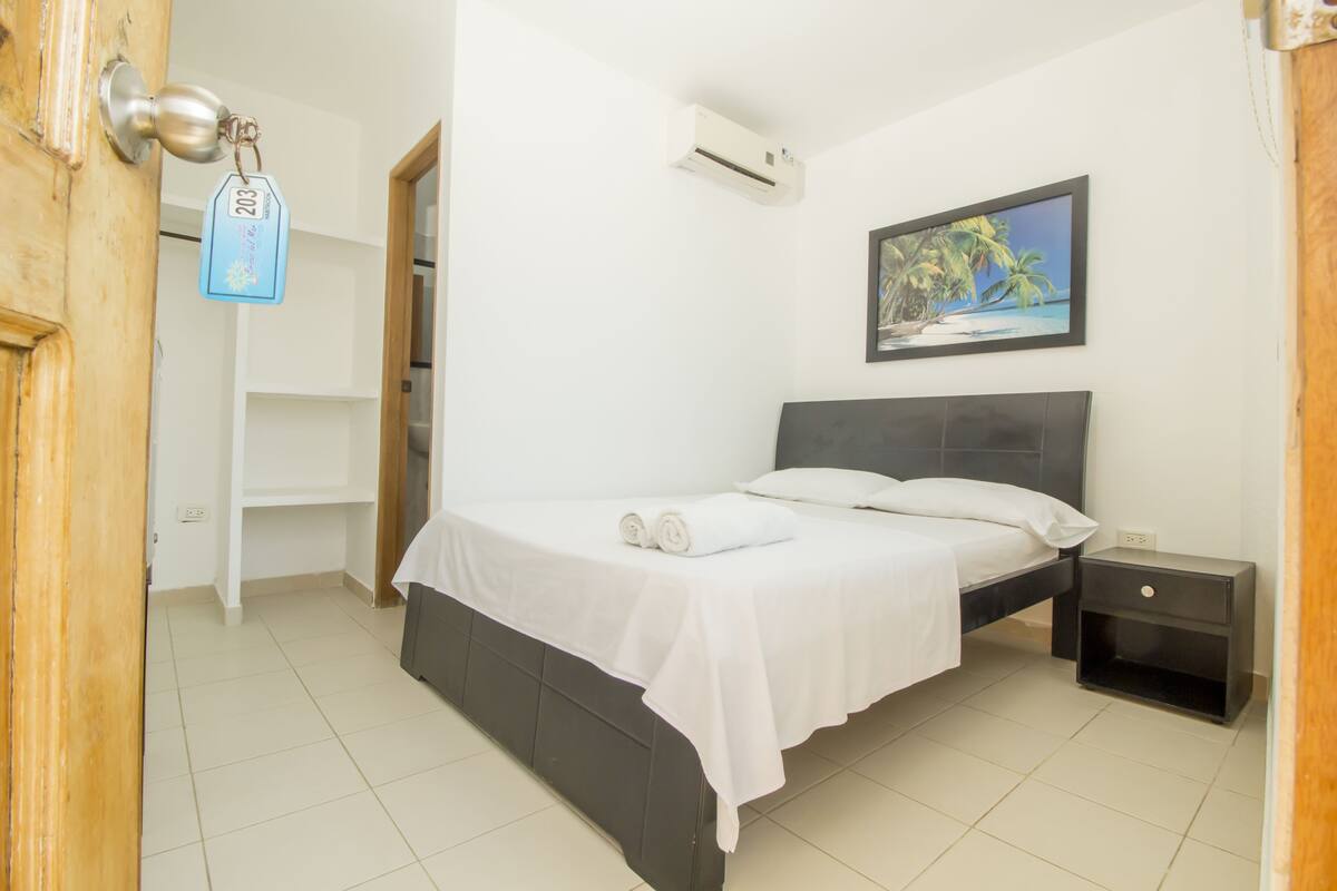 Standard-Doppelzimmer, 1 Schlafzimmer | Bügeleisen/Bügelbrett, Bettwäsche