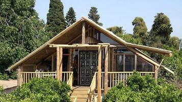 Fachada da propriedade