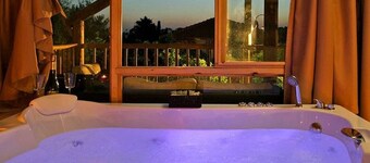 Biktapuz & Klemantina - Adults Only