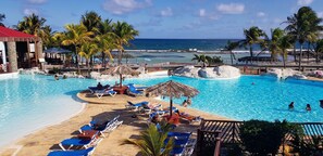 Piscine extérieure