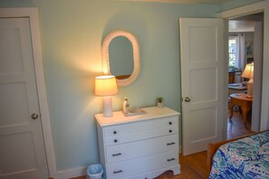3 bedrooms, iron/ironing board, free WiFi