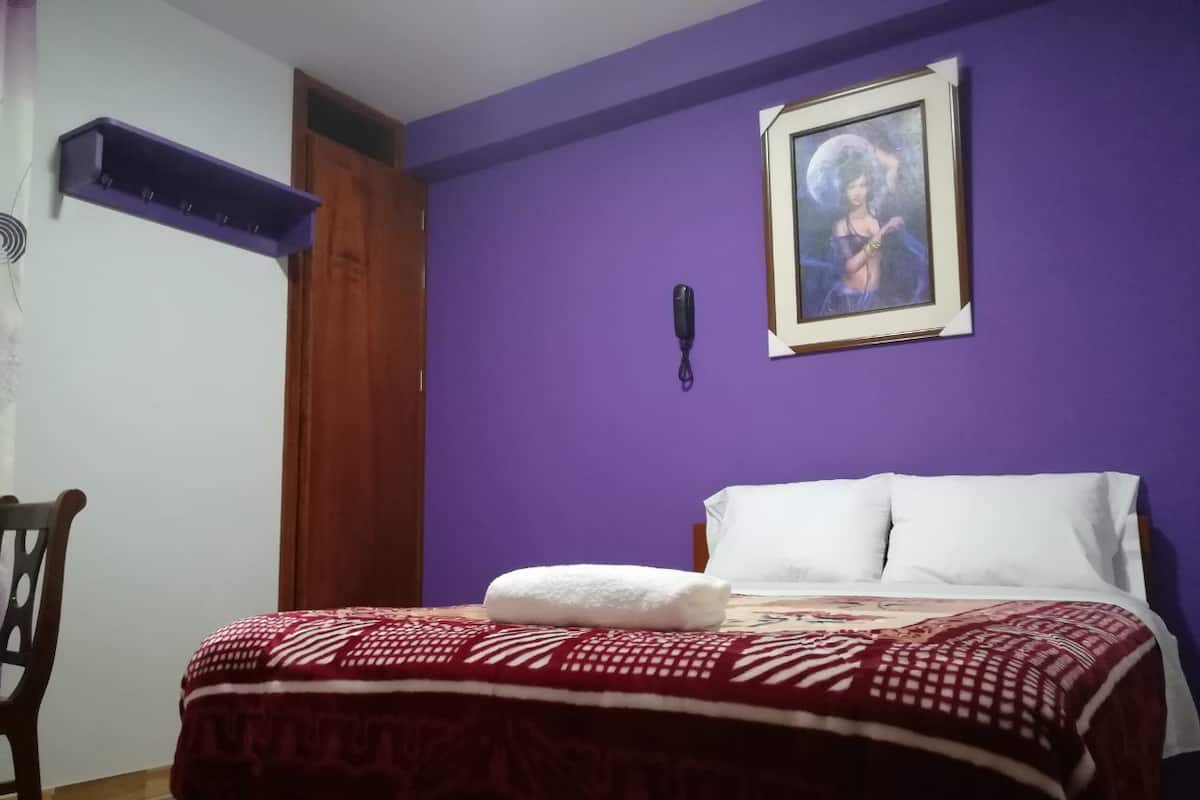 Chambre simple de base | Bureau, rideaux dâobscurcissement, accĂšs au Wi-Fi (inclus)