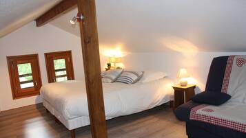 3 Schlafzimmer, Bügeleisen/Bügelbrett, WLAN, Bettwäsche