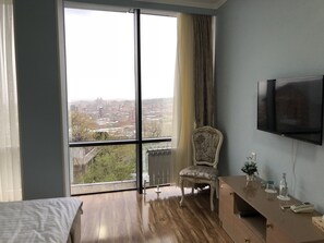 Familienzimmer, Stadtblick | Ausblick vom Zimmer
