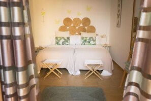 3 chambres, fer et planche à repasser, Wi-Fi, draps fournis