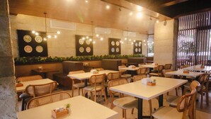 Dining - Kuta Majesty Hotel (Kuta)
