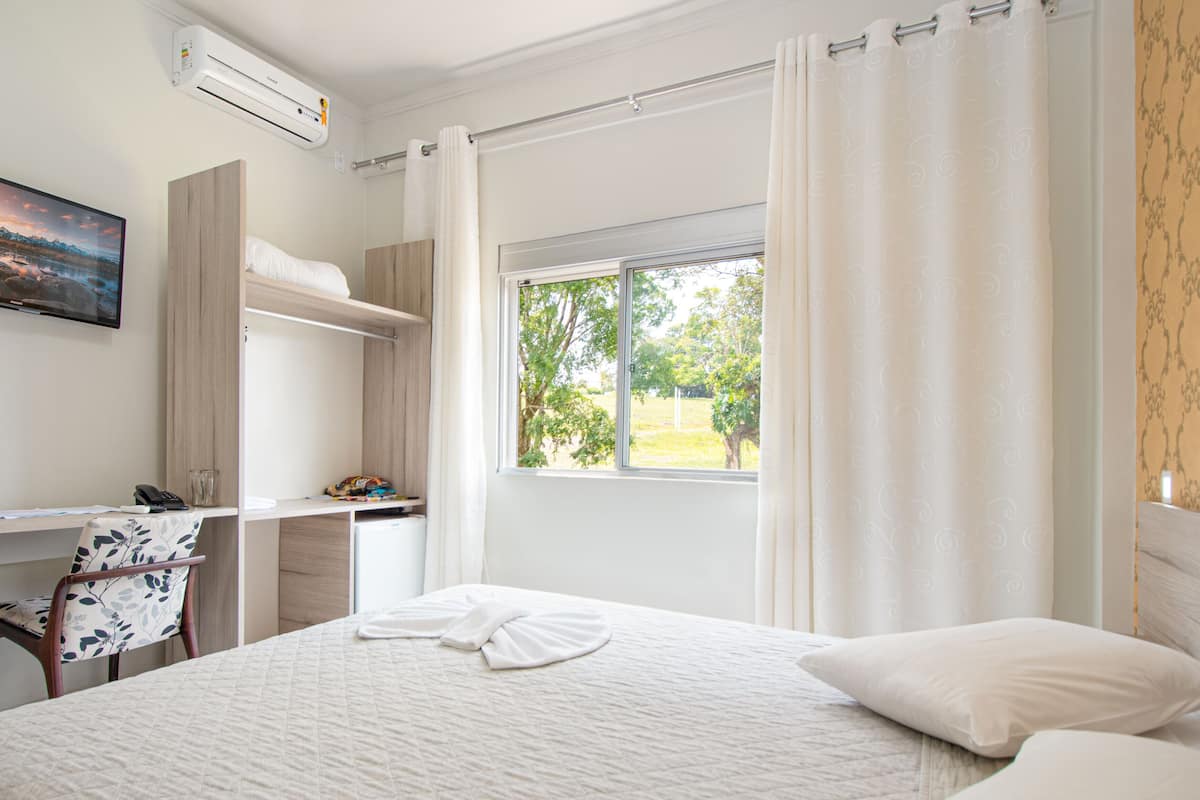 1 bedroom, minibar, desk, blackout curtains