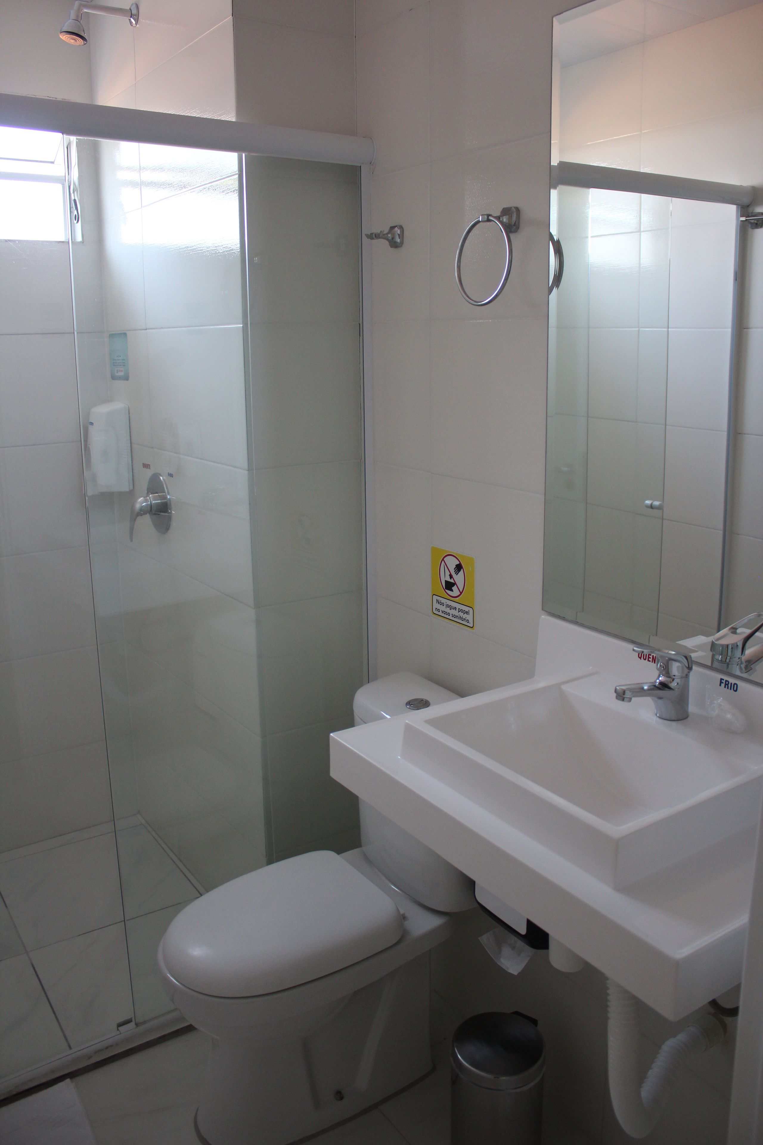 shower, free toiletries, towels