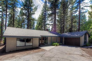 Front of property - Blue Laulea (Incline Village)