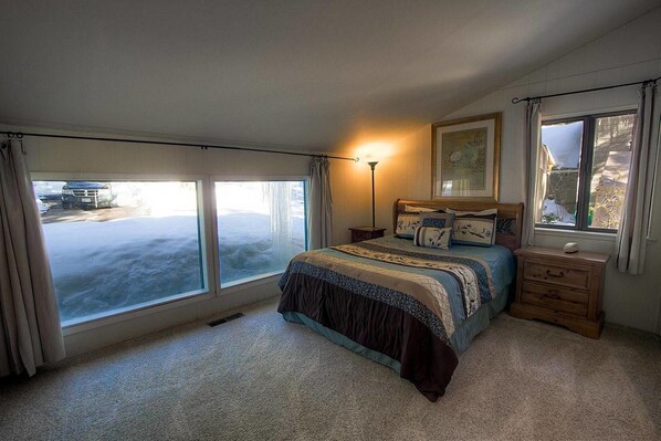 House, 1 King Bed, Hot Tub, Mountain View