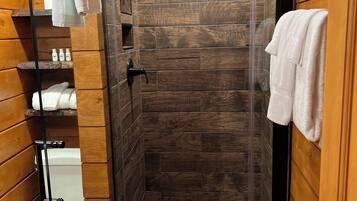 Combined shower/bathtub, hair dryer, towels, soap