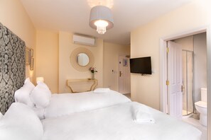 Twin Room, Ensuite