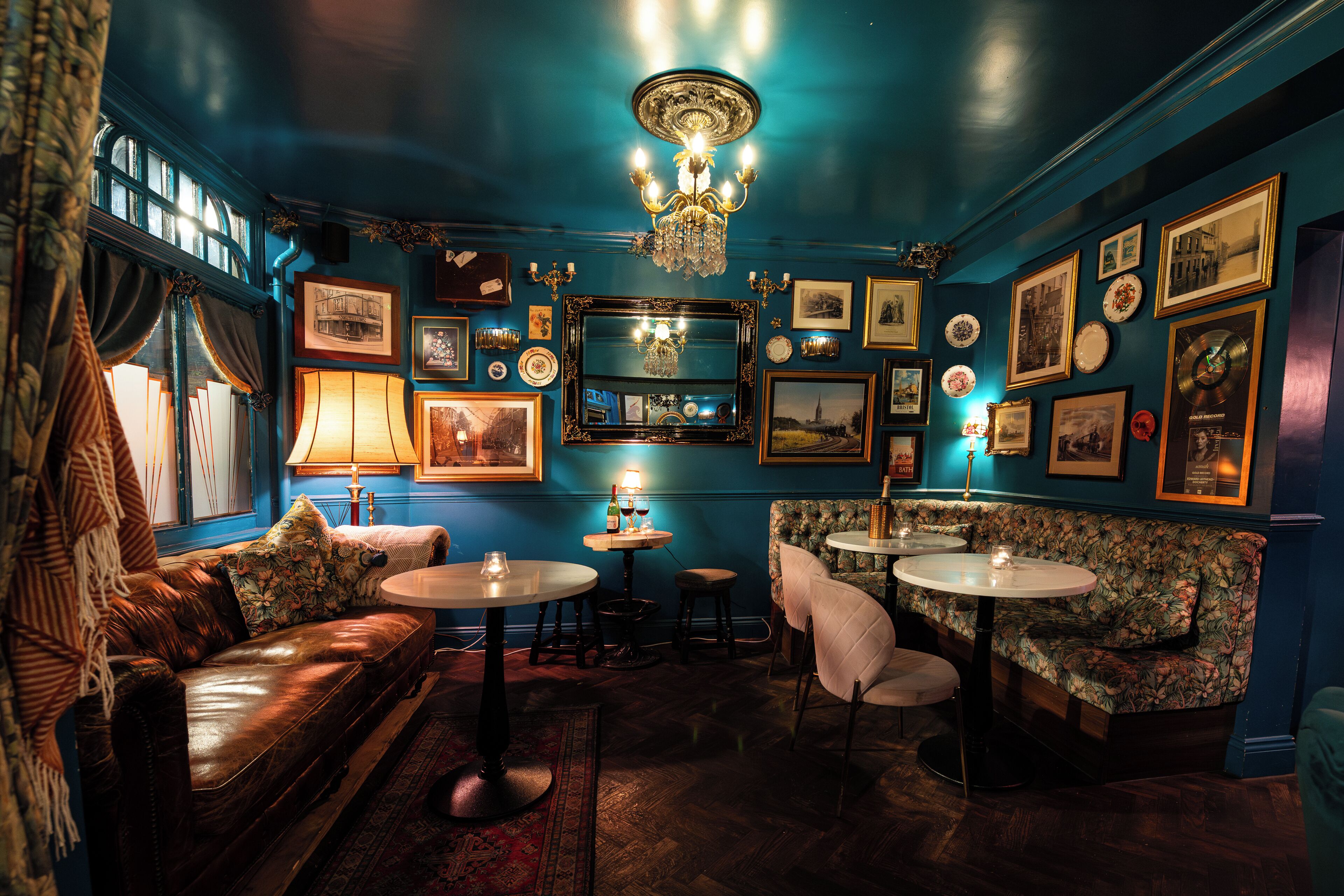 Bar (en el alojamiento)