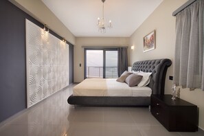 4 camere, una cassaforte in camera, una scrivania, insonorizzazione