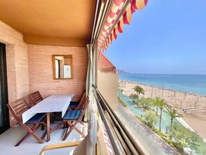 Outdoor dining - SEAFRONT PONIENTE BEACH BLUELINE R048 (Benidorm)