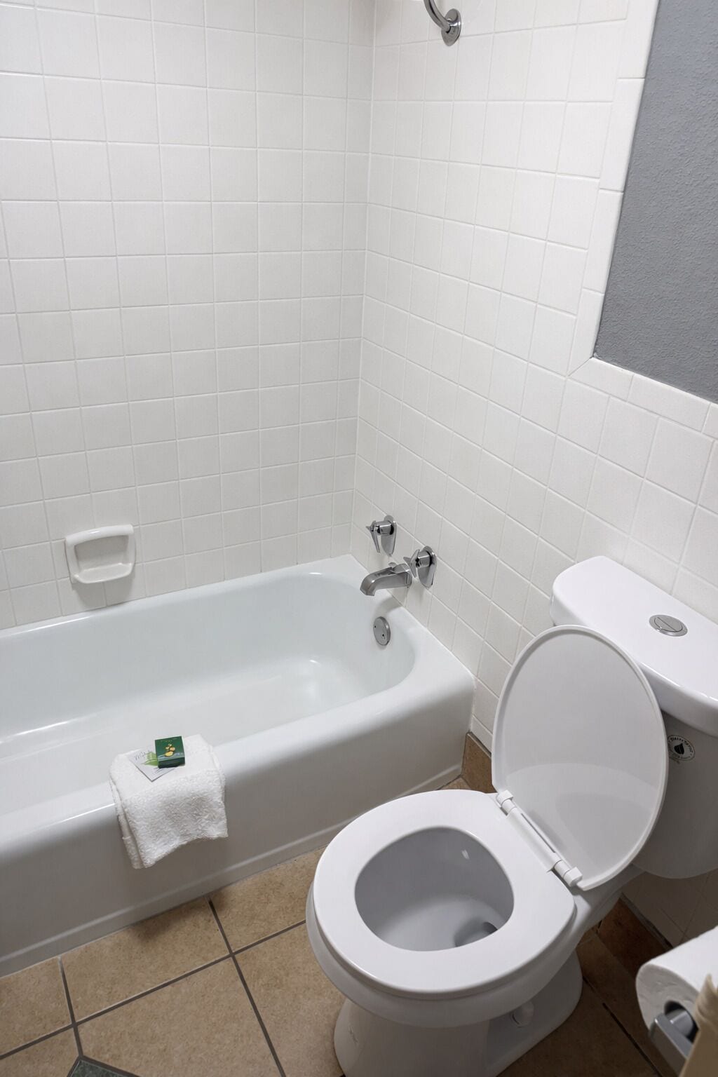 Milan Inn & Suites — photo 13