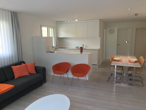 تلفزيون ذكي، مشغل دي في دي، كُتُب، مكتبة فيديو